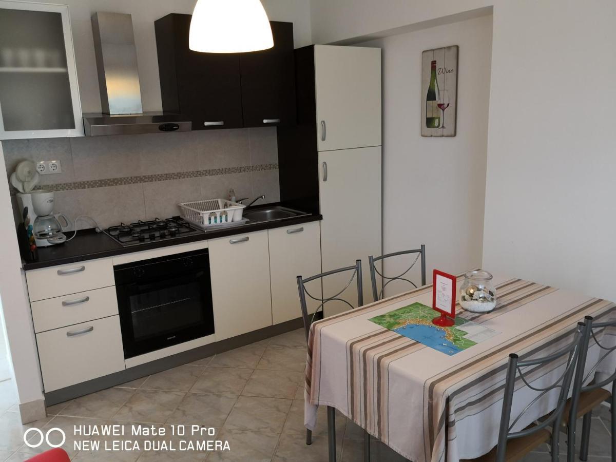 Apartmans Luce E Stella Malinska Eksteriør bilde